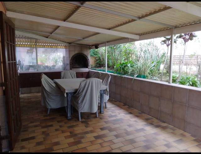 4 BEDROOM TOWNHOUSE FOR SALE IN HIBBERDENE